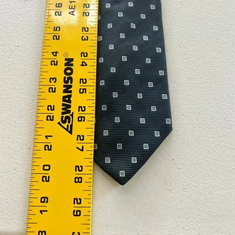 BROOKS BROTHERS Basics Men's 100% Silk Necktie USA Designer Squares Blue